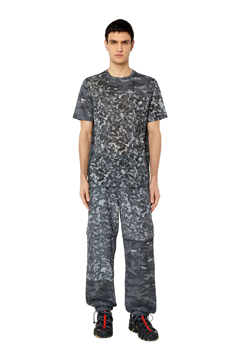 AMTEE-MENG-WT09 Man: T-shirt with contrast camo prints | Diesel A093810AIJG